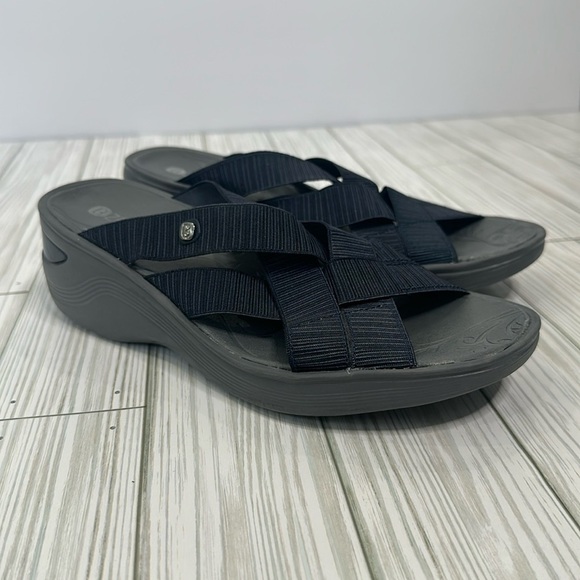 Bzees Disco Blue Elastic Strappy Wedge Sandals Comfort Sandals Size 9 - Picture 1 of 9